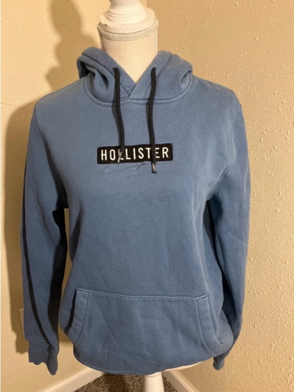 Hollister Woman’s Medium Blue Hoodie Y2K